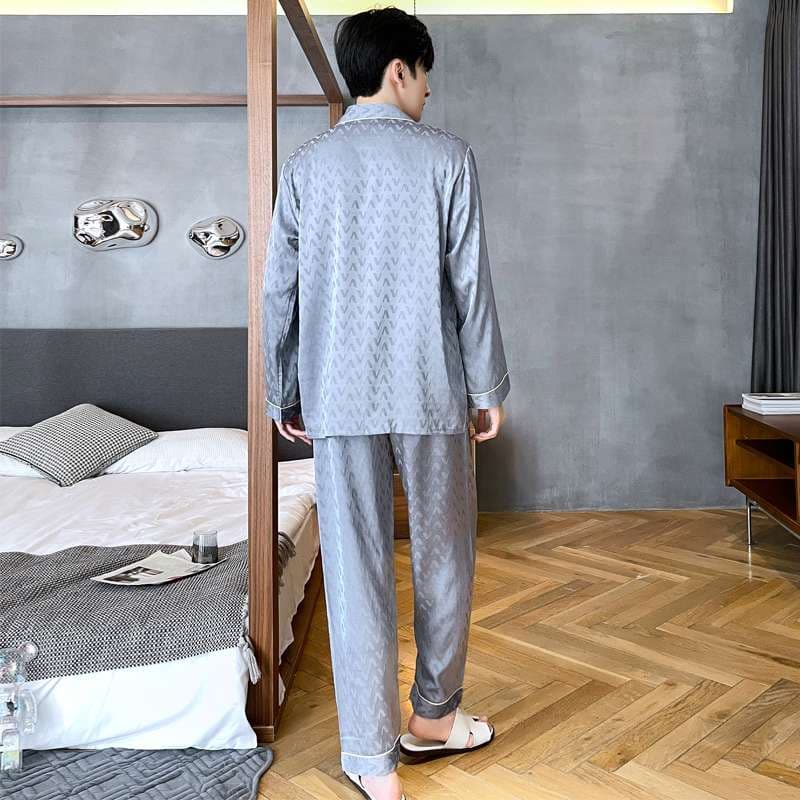 メンズパジャマ 至福の眠りをもたらすシルク寝間着